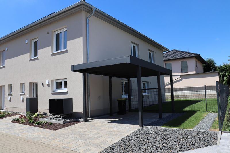 Neubau-DHH in Magdeburg-Diesdorf / familienfreundlicher Garten / Photovoltaik / 2 Stellplätze